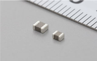 村田電感用于 EMC 濾波時，選型需重點關注哪些參數？